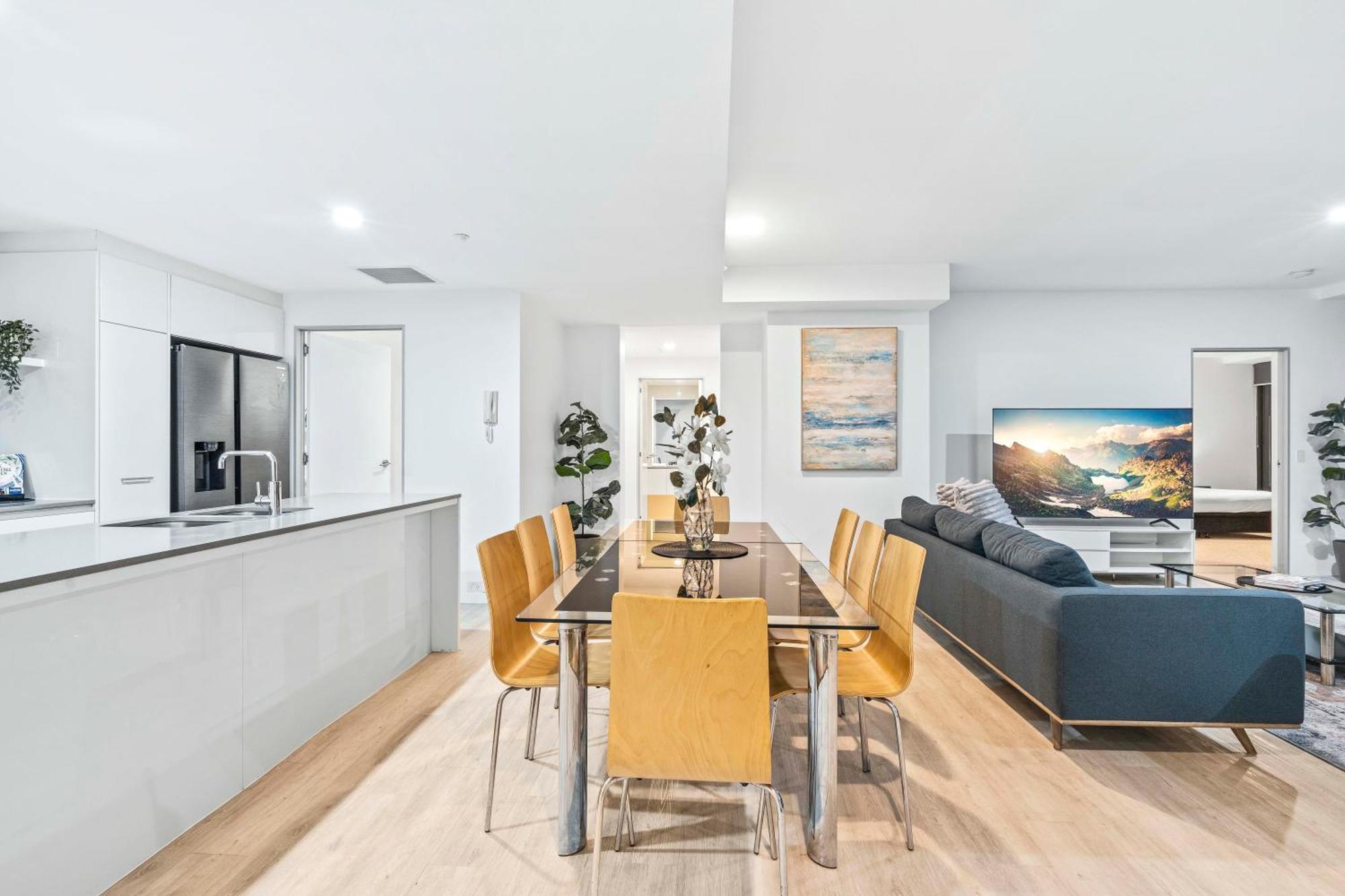Ocean View Apartments With Balcony - Circle On Cavill - Central Location! - Self Contained & Privately Managed Gold Coast Exterior photo