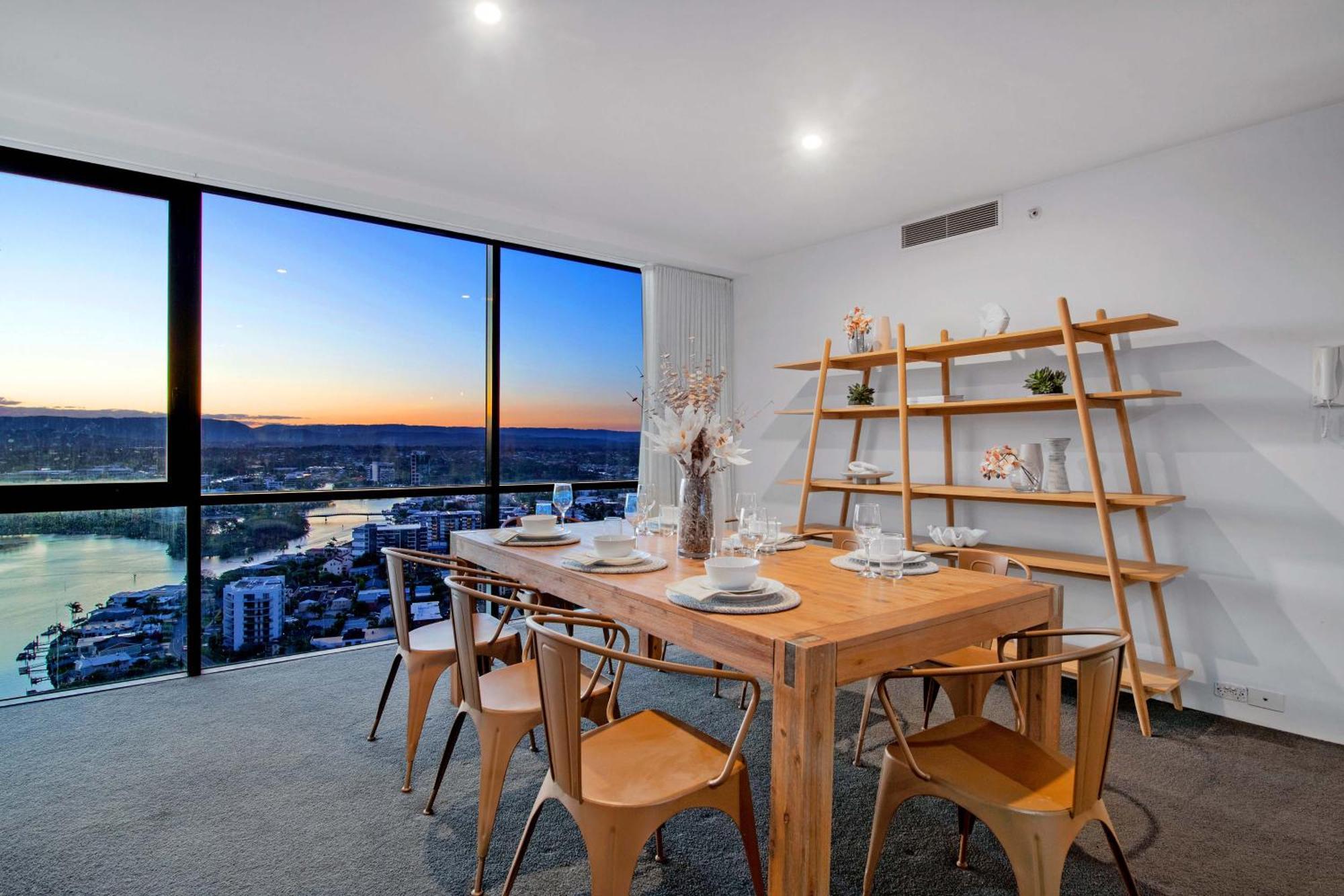 Ocean View Apartments With Balcony - Circle On Cavill - Central Location! - Self Contained & Privately Managed Gold Coast Exterior photo