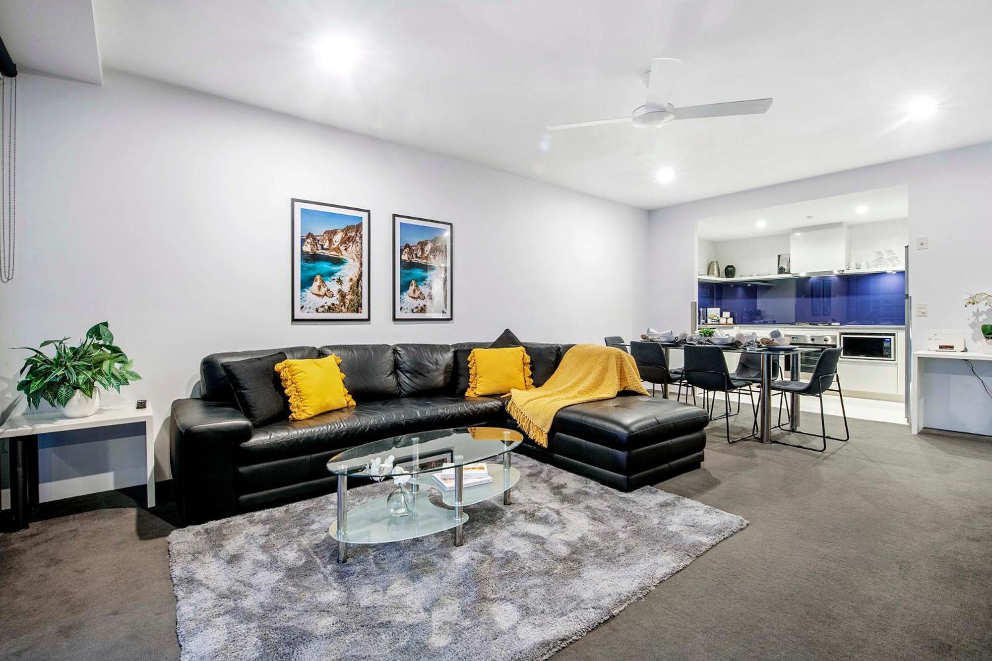 Ocean View Apartments With Balcony - Circle On Cavill - Central Location! - Self Contained & Privately Managed Gold Coast Exterior photo