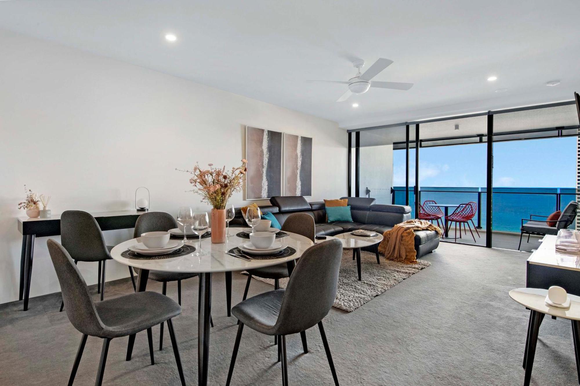 Ocean View Apartments With Balcony - Circle On Cavill - Central Location! - Self Contained & Privately Managed Gold Coast Exterior photo
