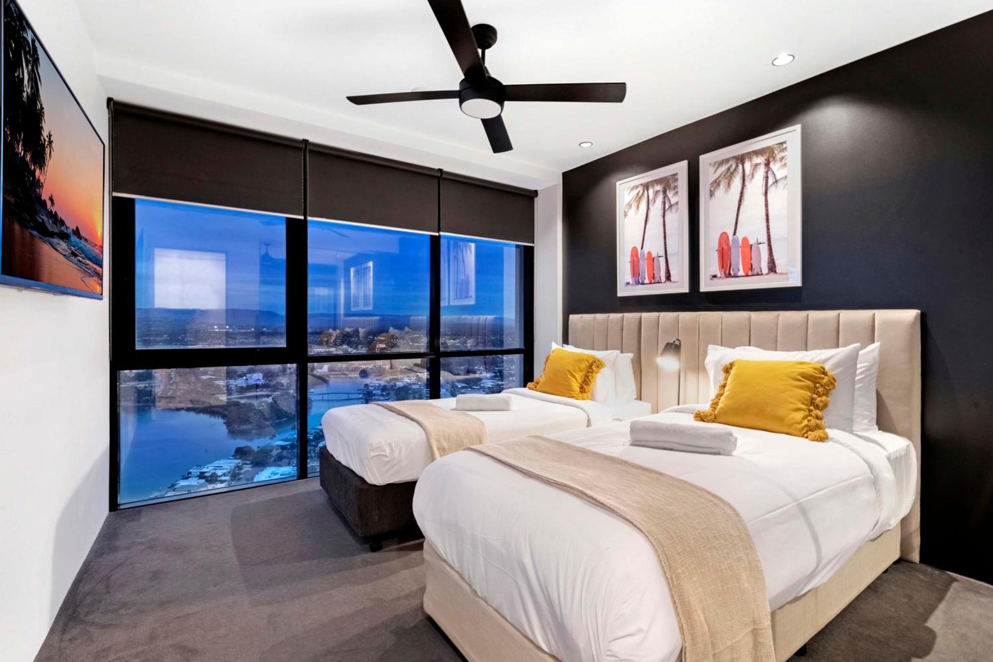 Ocean View Apartments With Balcony - Circle On Cavill - Central Location! - Self Contained & Privately Managed Gold Coast Exterior photo