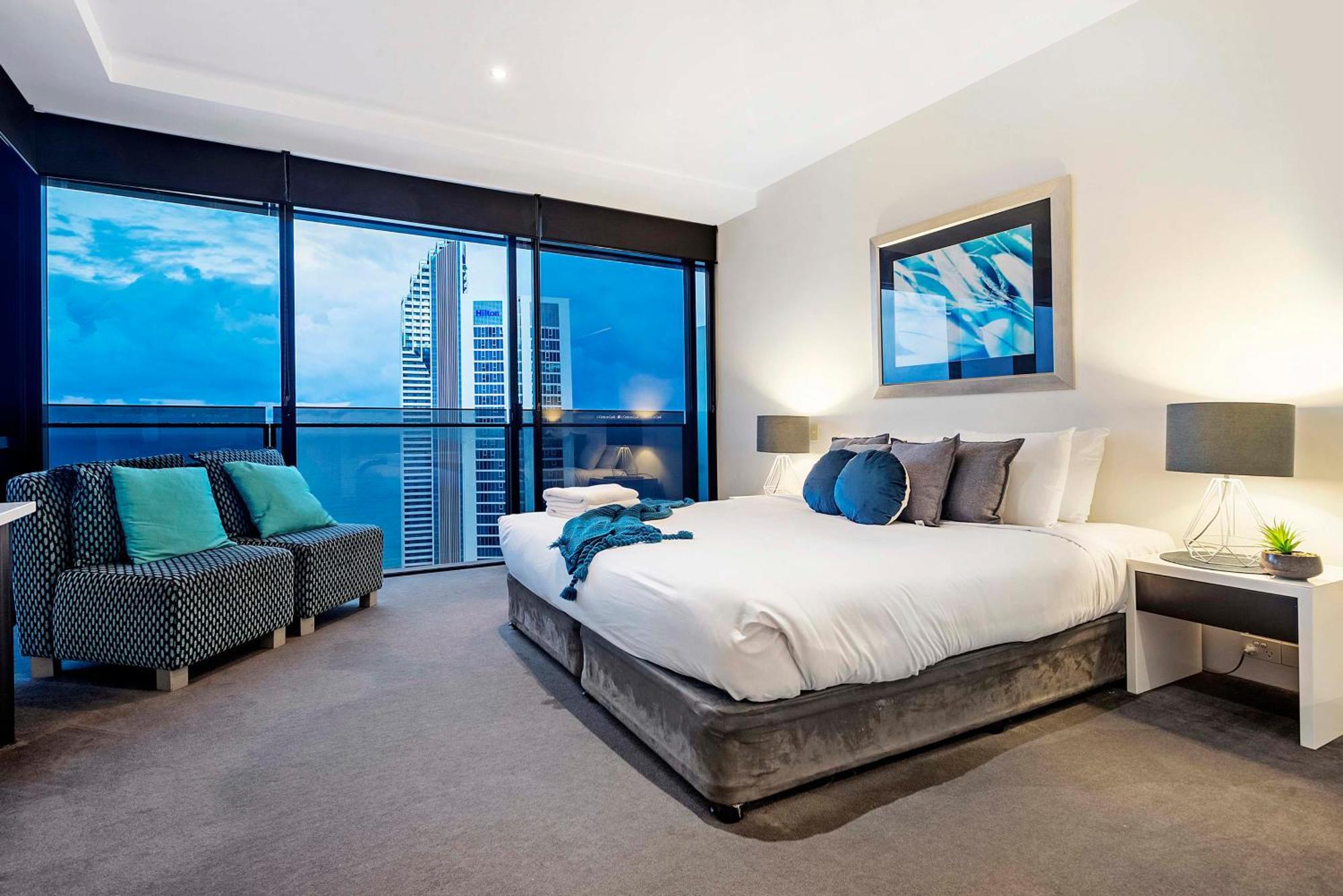Ocean View Apartments With Balcony - Circle On Cavill - Central Location! - Self Contained & Privately Managed Gold Coast Exterior photo