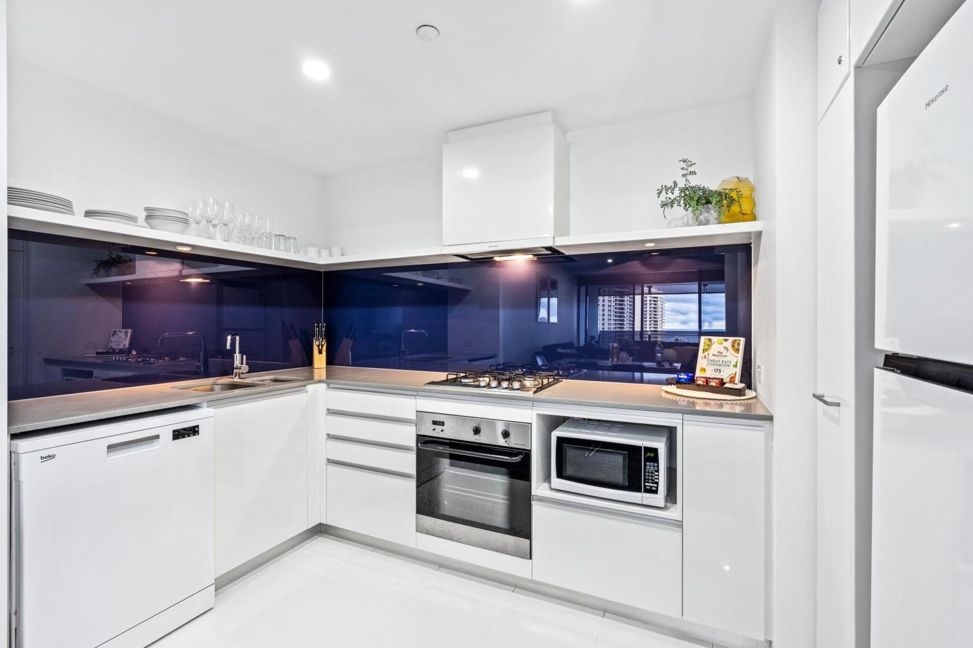 Ocean View Apartments With Balcony - Circle On Cavill - Central Location! - Self Contained & Privately Managed Gold Coast Exterior photo